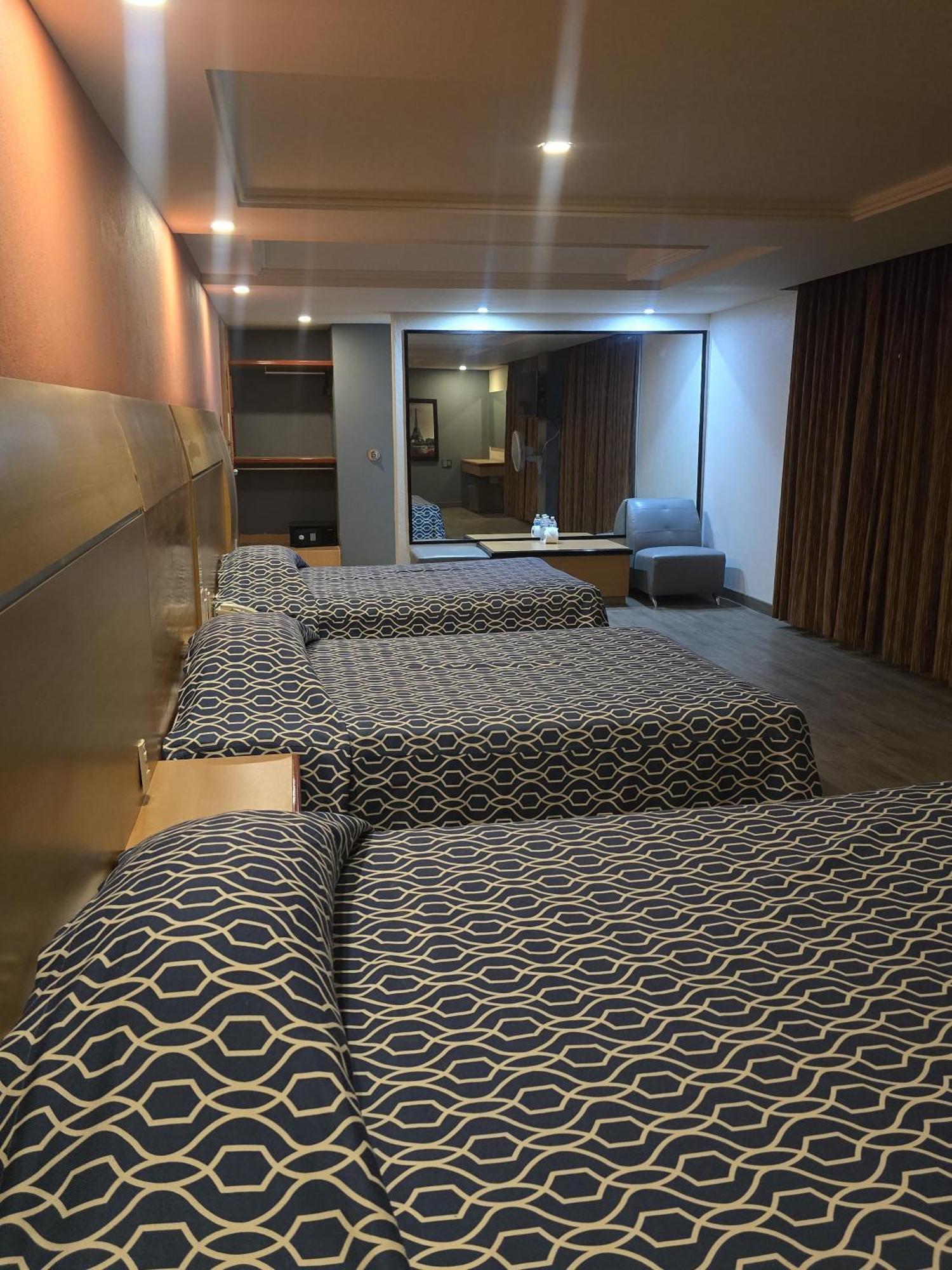Hotel Y Villas Gran Via Mexico City Exterior photo